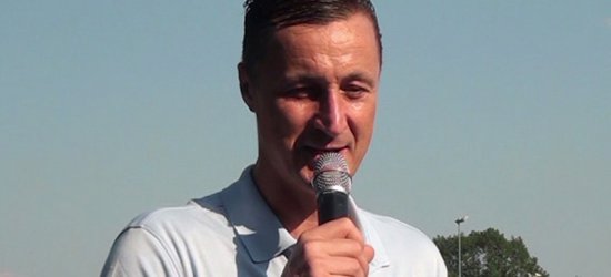 Tomasz Hajto na meczu w Krośnie. „Każde derby mają swój smak” (FILM)