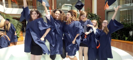 Graduacja Absolwentów 2018 w sobotę w rzeszowskiej WSPiA (Foto)