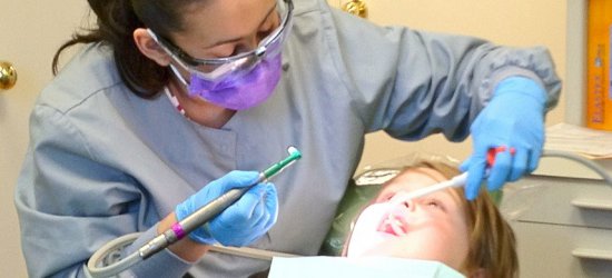 Leczyli zdrowe zęby… nieistniejących pacjentów