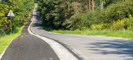 Nowa ścieżka rowerowa na Złotą Górę już otwarta. Inwestycja w Gminie Cmolas służy mieszkańcom i turystom